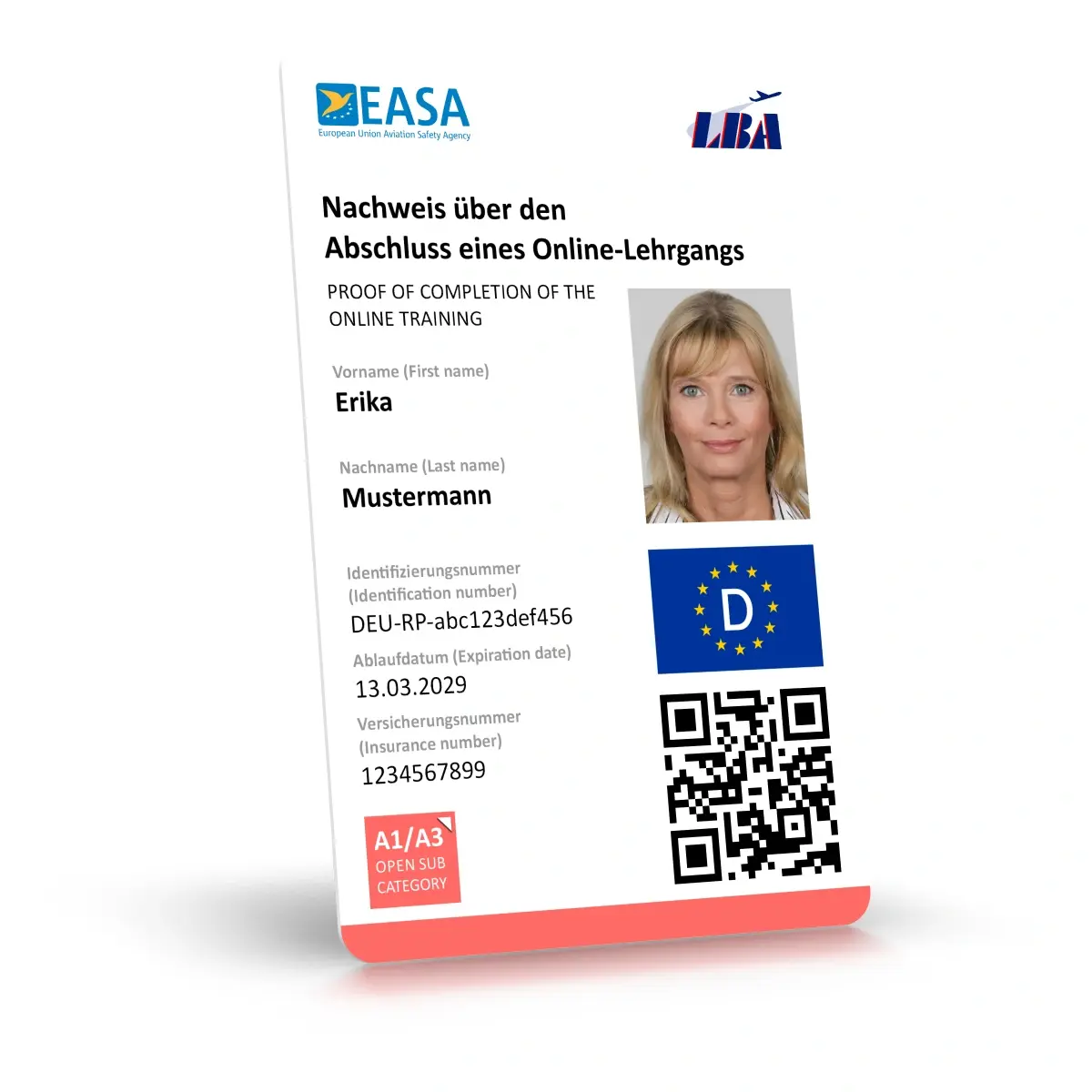 EU Drohnenführerschein (A1/A3, A2, STS) als Plastikkarte (hochkant) mit Passbild Weiß