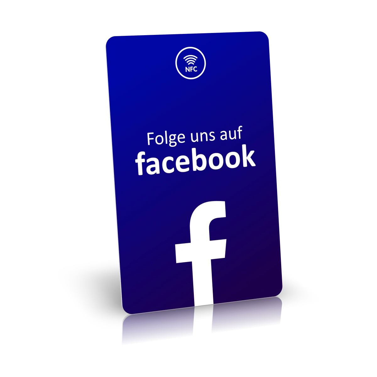 Aufrecht stehende, blaue NFC-Karte mit weissem NFC-Symbol, dem Aufdruck «Folge uns auf facebook» und dem Facebook-Logo.
