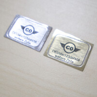 EU Drohnenplakette mit Klassifizierung / Drohnenkennzeichen (eID) (25mm x 18mm) - Sticker mit Lasergravur in verschiedenen Farben